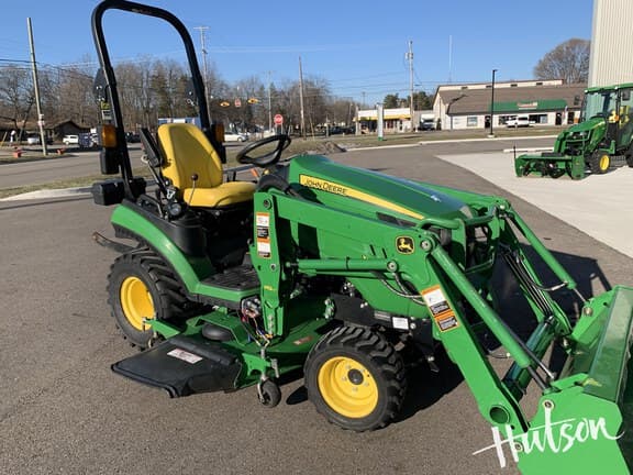 Image of John Deere 1025R equipment image 2