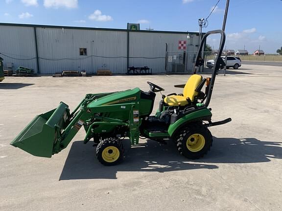 Image of John Deere 1025R equipment image 1