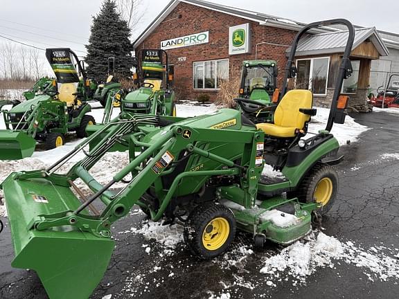 Image of John Deere 1025R equipment image 1