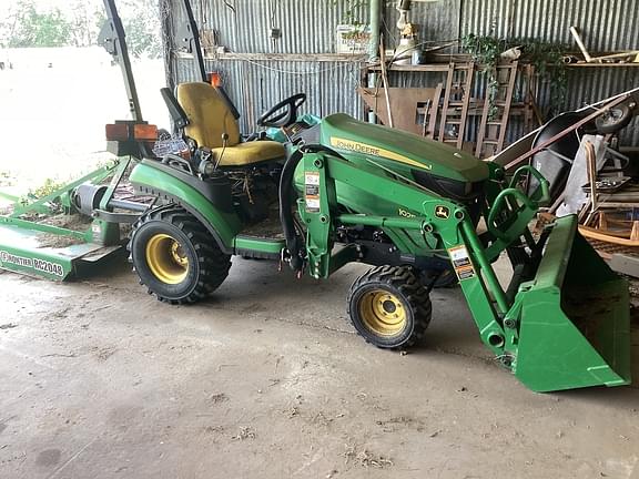 Image of John Deere 1025R equipment image 3