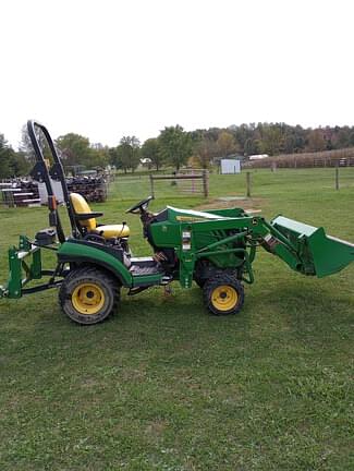 Image of John Deere 1025R equipment image 3