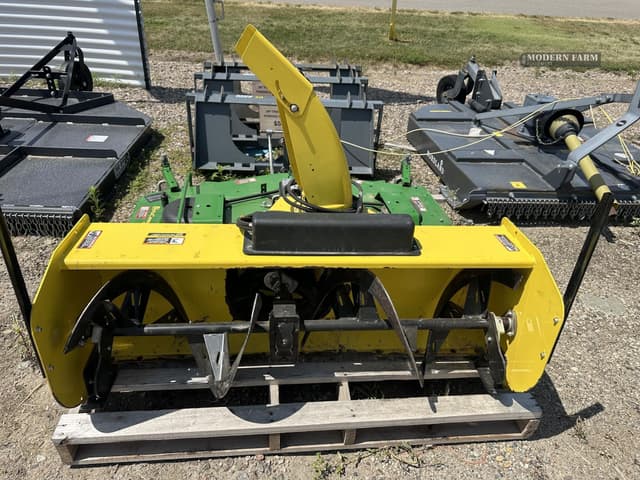 Image of John Deere 1025R equipment image 4