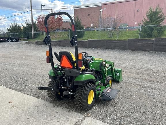 Image of John Deere 1025R equipment image 3