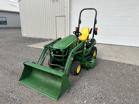 Image of John Deere 1025R equipment image 2