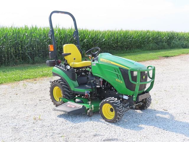 Image of John Deere 1025R equipment image 1