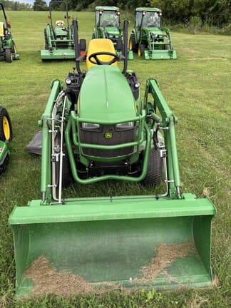 2015 John Deere 1025R Equipment Image0