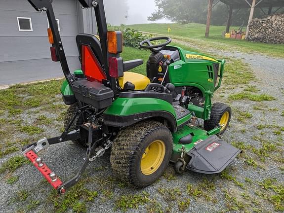 Image of John Deere 1025R equipment image 2