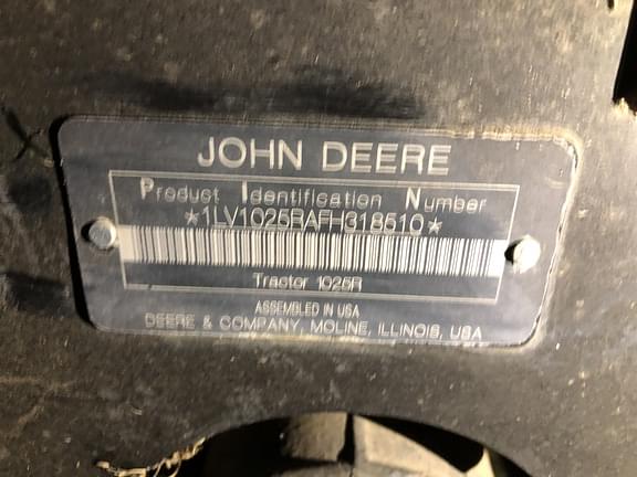 Image of John Deere 1025R equipment image 3