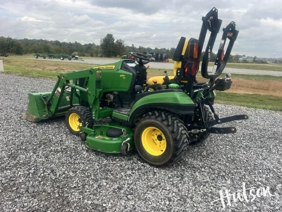 Image of John Deere 1025R equipment image 3