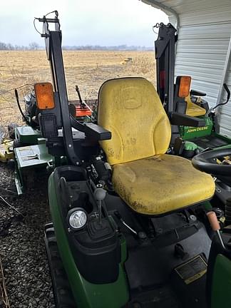 Image of John Deere 1025R equipment image 4