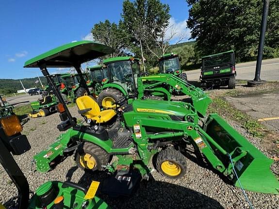 Image of John Deere 1025R equipment image 3