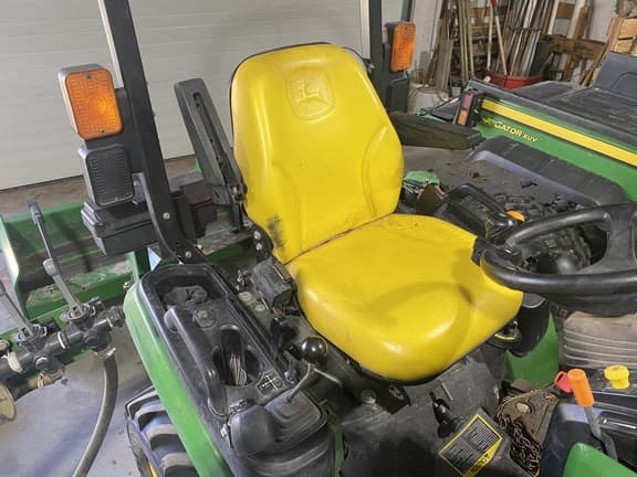 Image of John Deere 1025R equipment image 4