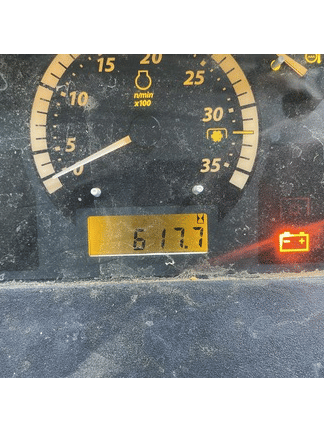 Image of John Deere 1025R equipment image 3