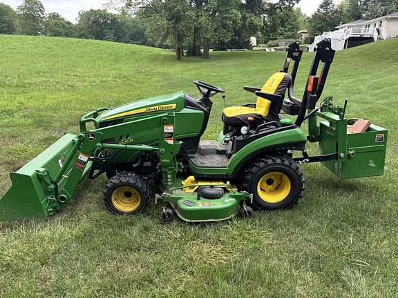Image of John Deere 1025R Primary image
