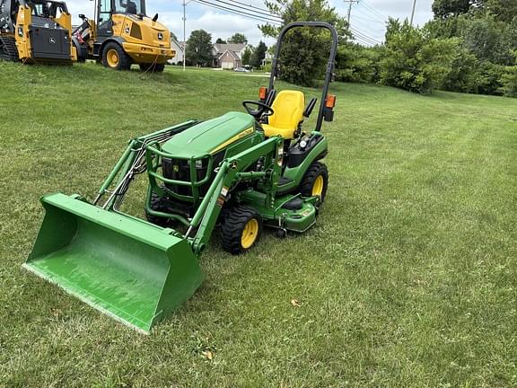 Image of John Deere 1025R equipment image 2