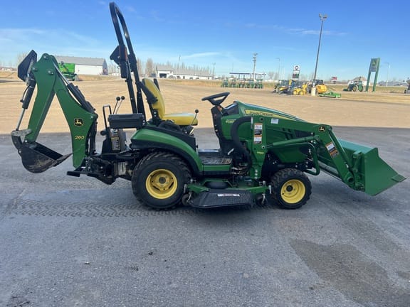 2015 John Deere 1025R Equipment Image0
