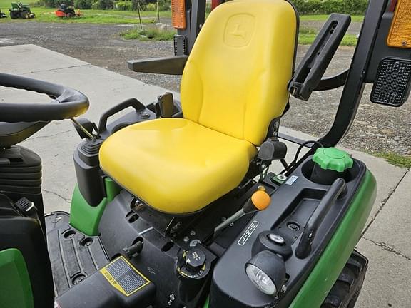 Image of John Deere 1025R equipment image 1