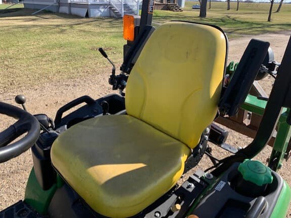 Image of John Deere 1025R equipment image 4