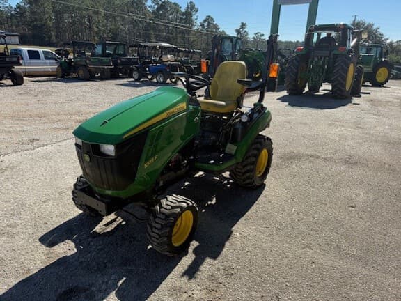 Image of John Deere 1025R equipment image 3