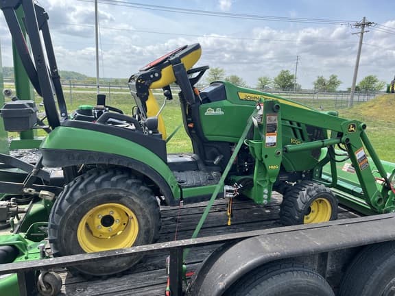 Image of John Deere 1025R equipment image 2