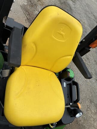 Image of John Deere 1025R equipment image 4