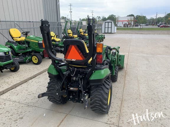 Image of John Deere 1025R equipment image 3