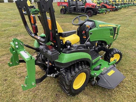 Image of John Deere 1025R equipment image 4