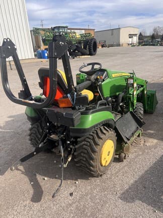 Image of John Deere 1025R equipment image 4