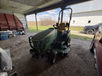 Image of John Deere 1025R equipment image 1