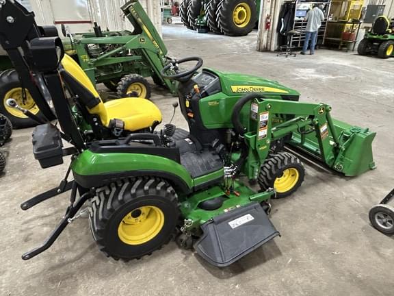 Image of John Deere 1025R equipment image 2