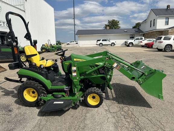 Image of John Deere 1025R equipment image 3