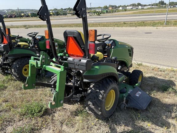 Image of John Deere 1025R equipment image 3