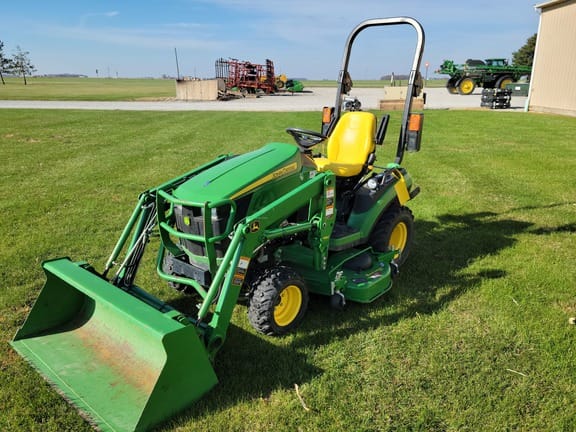 2015 John Deere 1025R Equipment Image0