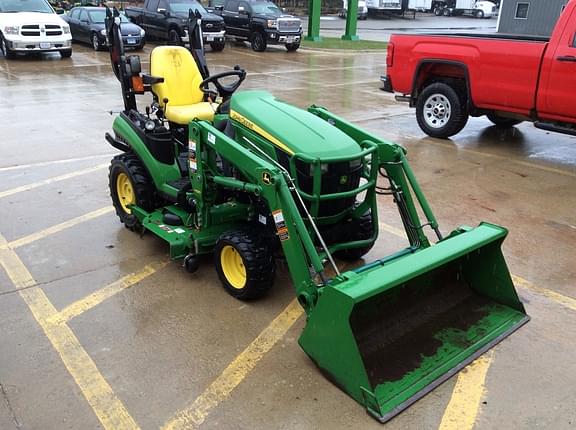 Image of John Deere 1025R equipment image 2