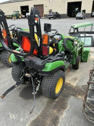 Image of John Deere 1025R equipment image 3