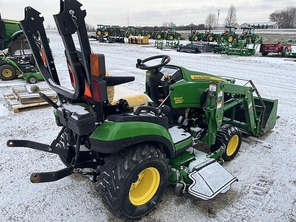 Image of John Deere 1025R equipment image 1