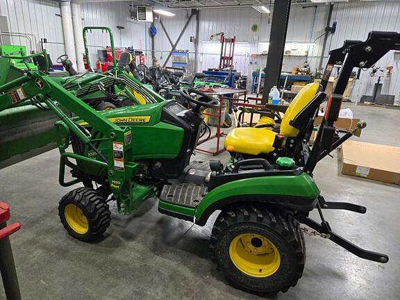 Image of John Deere 1025R equipment image 3