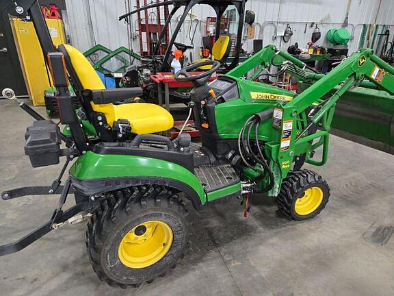 Image of John Deere 1025R equipment image 1