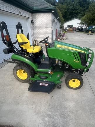 Image of John Deere 1025R equipment image 1