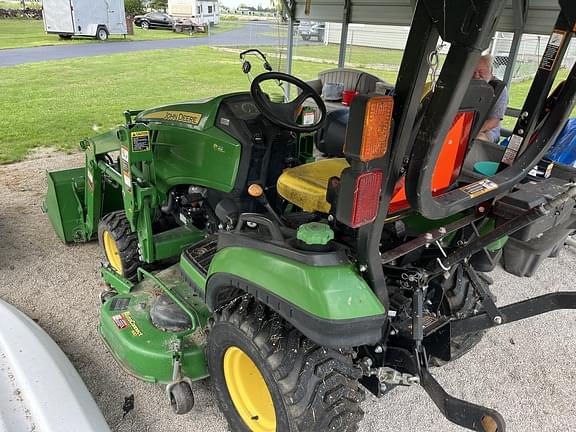 Image of John Deere 1025R equipment image 3