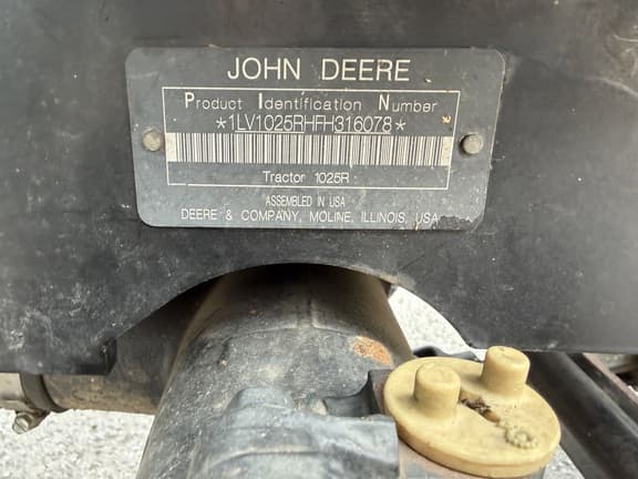 Image of John Deere 1025R equipment image 4
