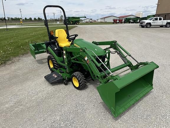 Image of John Deere 1025R equipment image 2