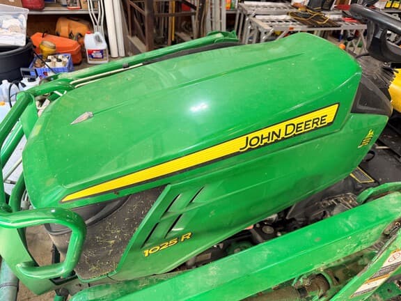 Image of John Deere 1025R equipment image 4