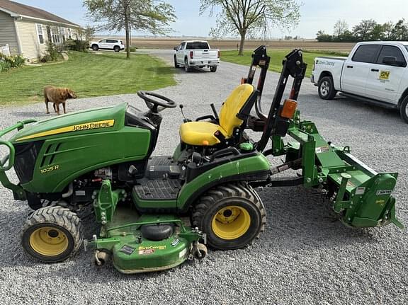 Image of John Deere 1025R equipment image 4