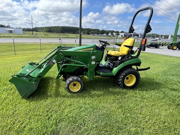Image of John Deere 1025R equipment image 1