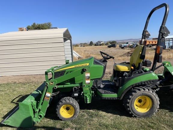 2015 John Deere 1025R Image