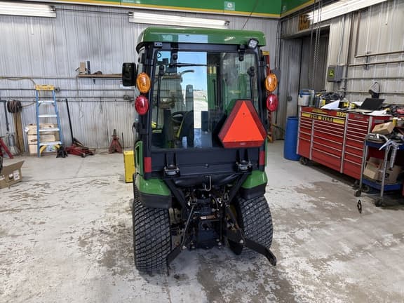 Image of John Deere 1025R equipment image 2