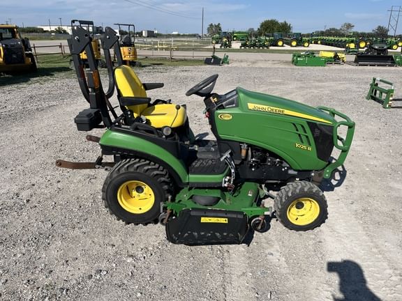 2015 John Deere 1025R Equipment Image0