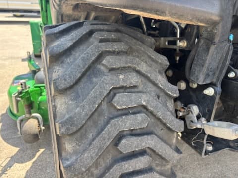Image of John Deere 1025R equipment image 4