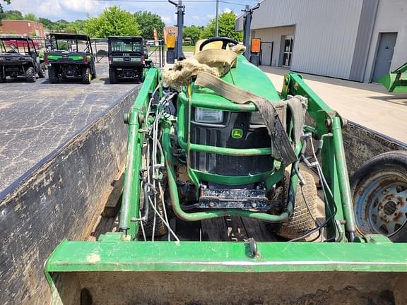 Image of John Deere 1025R equipment image 4